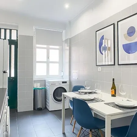 Apartment Uptown Stylish Lisbon