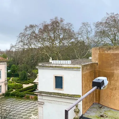 Uptown Stylish Апартаменты