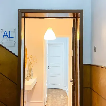 Uptown Stylish Appartamento